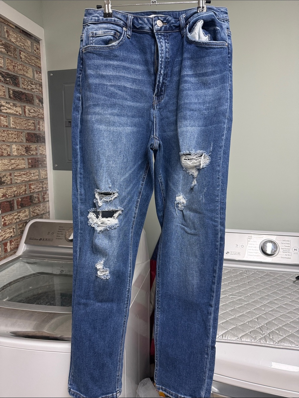 Zenana Outfitters Distressed Dark Blue Straight Leg Jeans